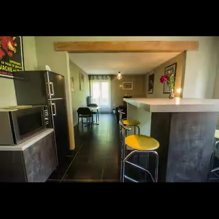 Apartment T2 53m2 Prive , Parking Prive Gratuit Dans La Mulhouse