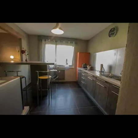 T2 Dans Avec Place De Parking Privee Gratuite Apartment *