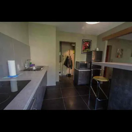 T2 Dans Résidence Avec Place De Parking Privée Gratuite Appartamento *