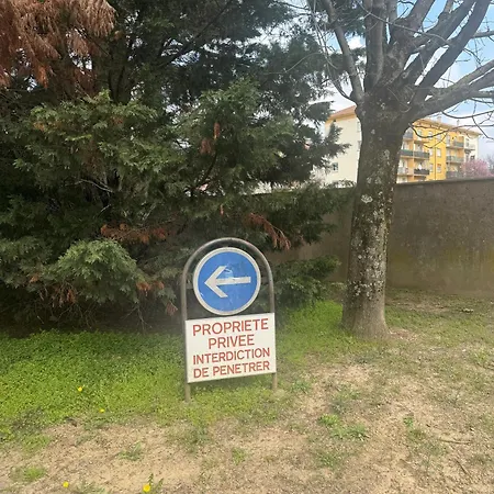 T2 Dans Avec Place De Parking Privee Gratuite アパート ミュルーズ