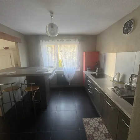 T2 Dans Avec Place De Parking Privee Gratuite * Mulhouse